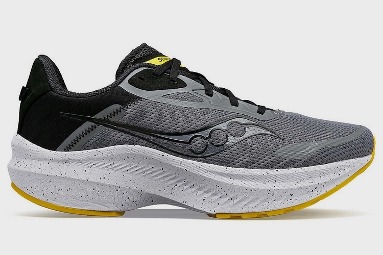 the-best-running-shoes-daily-training-02-saucony-axon-3 - CLAD